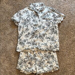 Rachel Parcell Black and White Floral Top